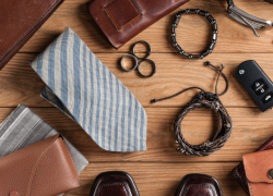 Letnie akcesoria dla eleganckiego podróżnika – must-have w walizce